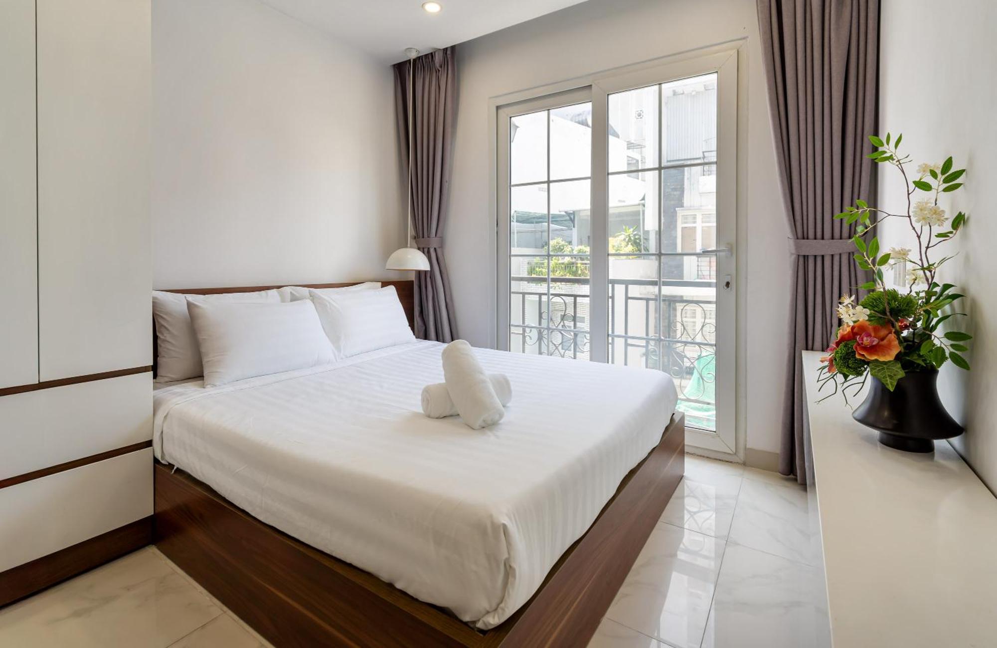 Otis Phu Nhuan Rooftop View * Ho Chi Minh City