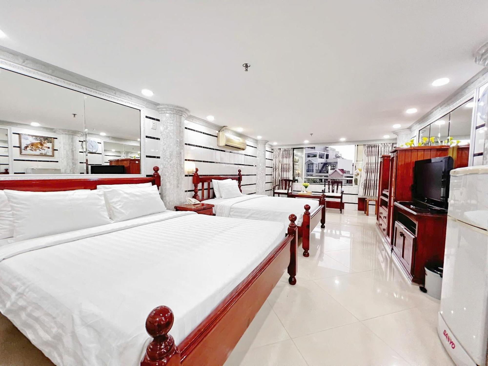 K&t - Center Saigon Hotel