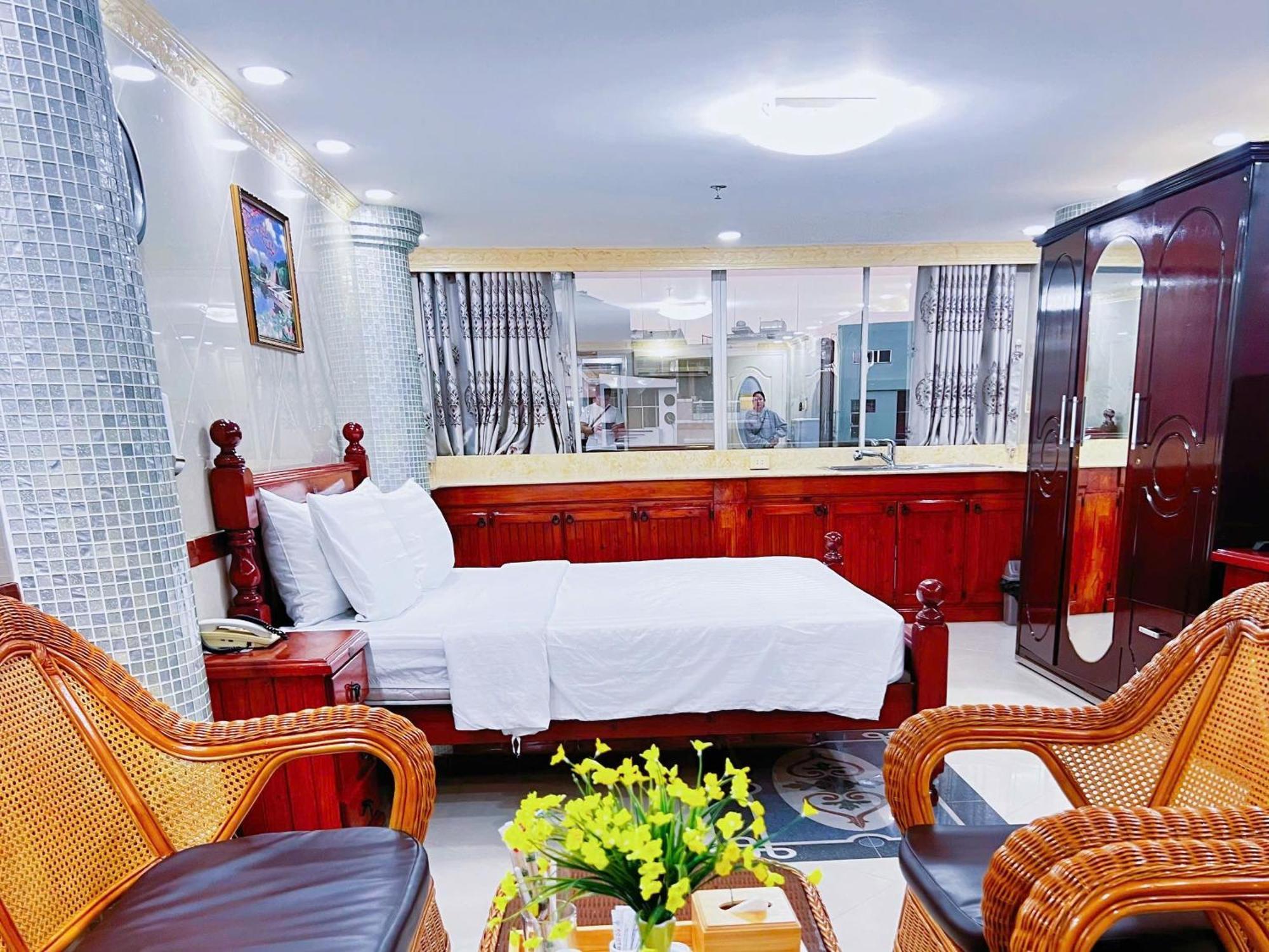 K&t - Center Saigon Hotel