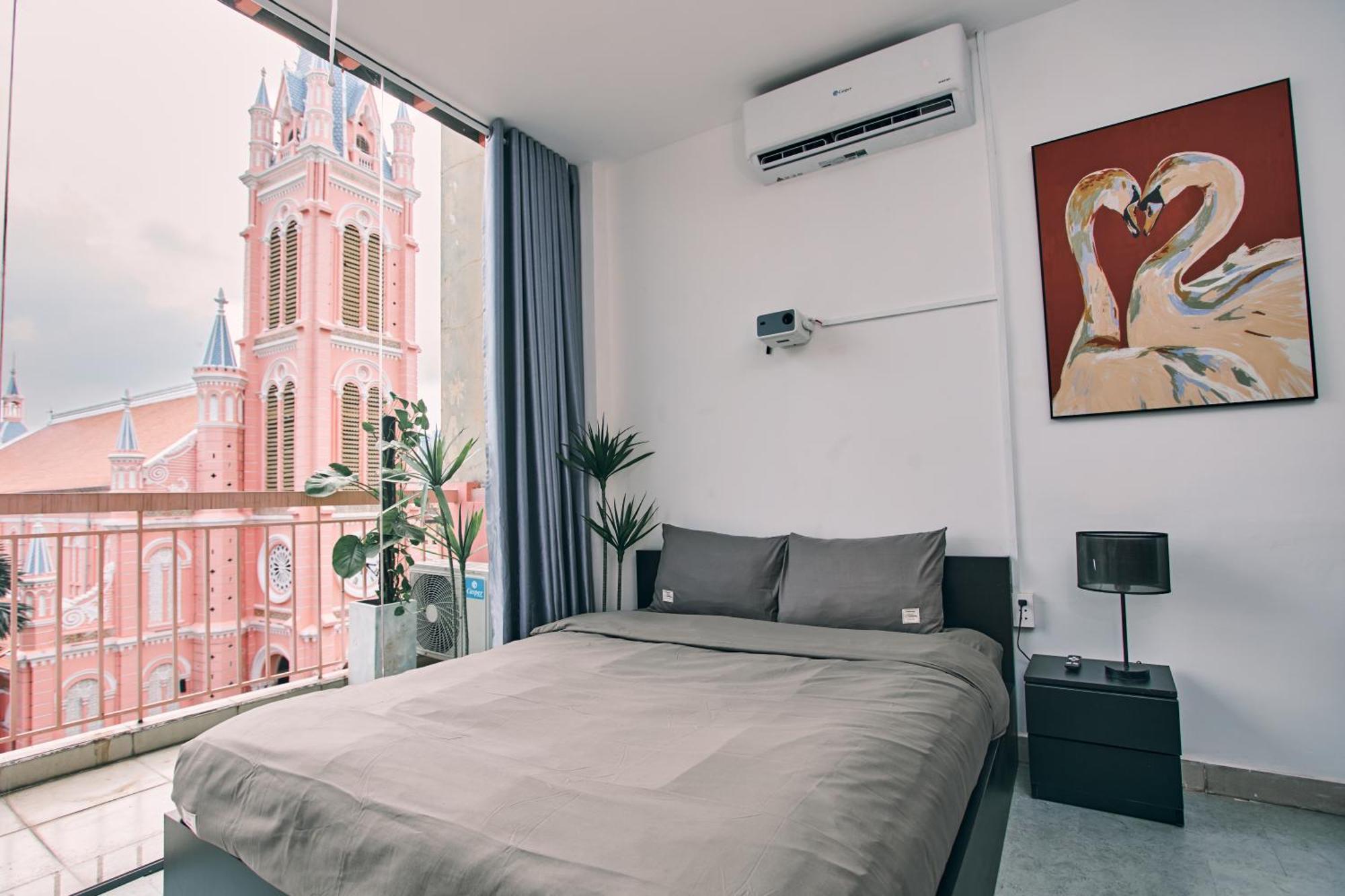 Hotel Mg Pink Church