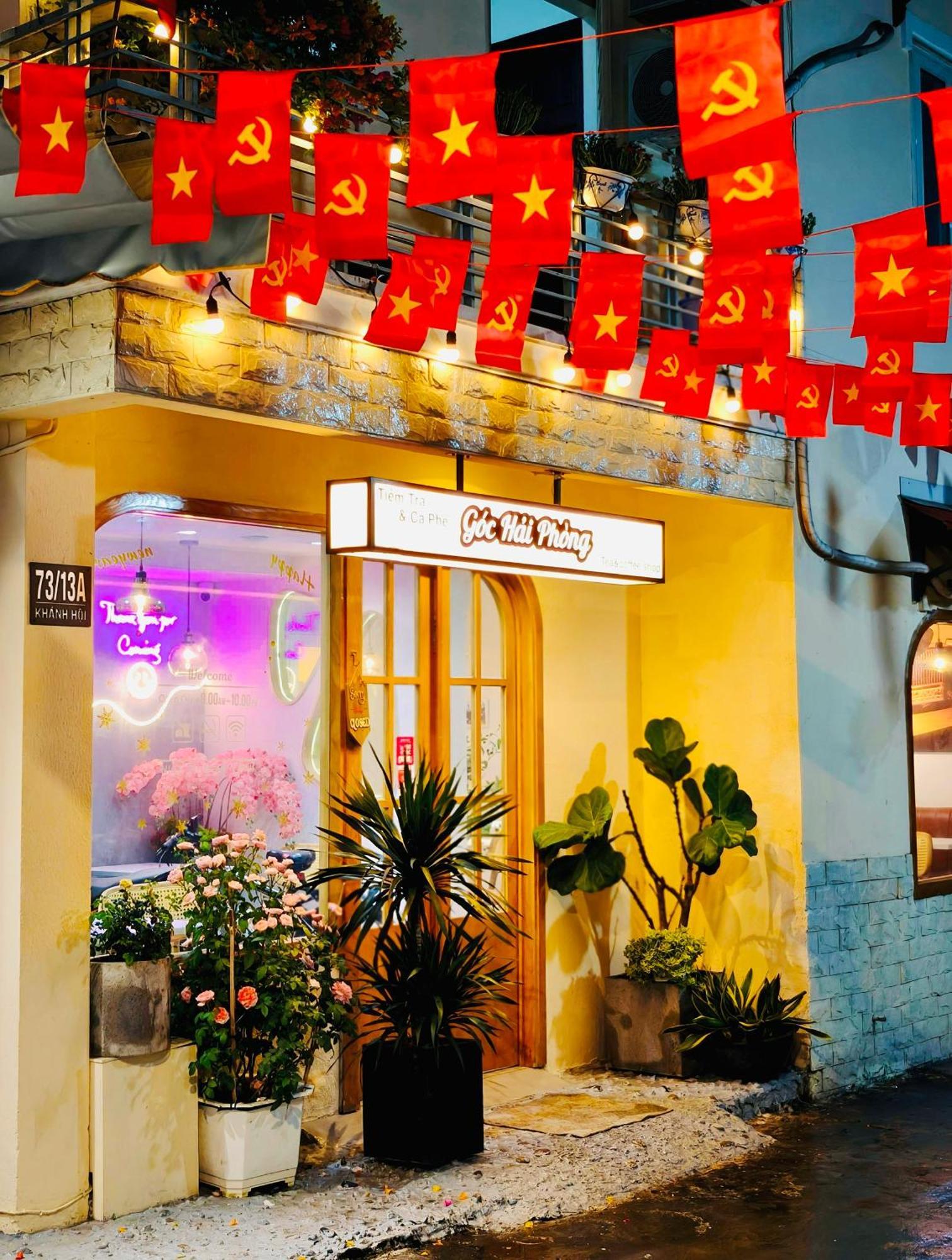 Goc Phong Drinks & Q4 *
