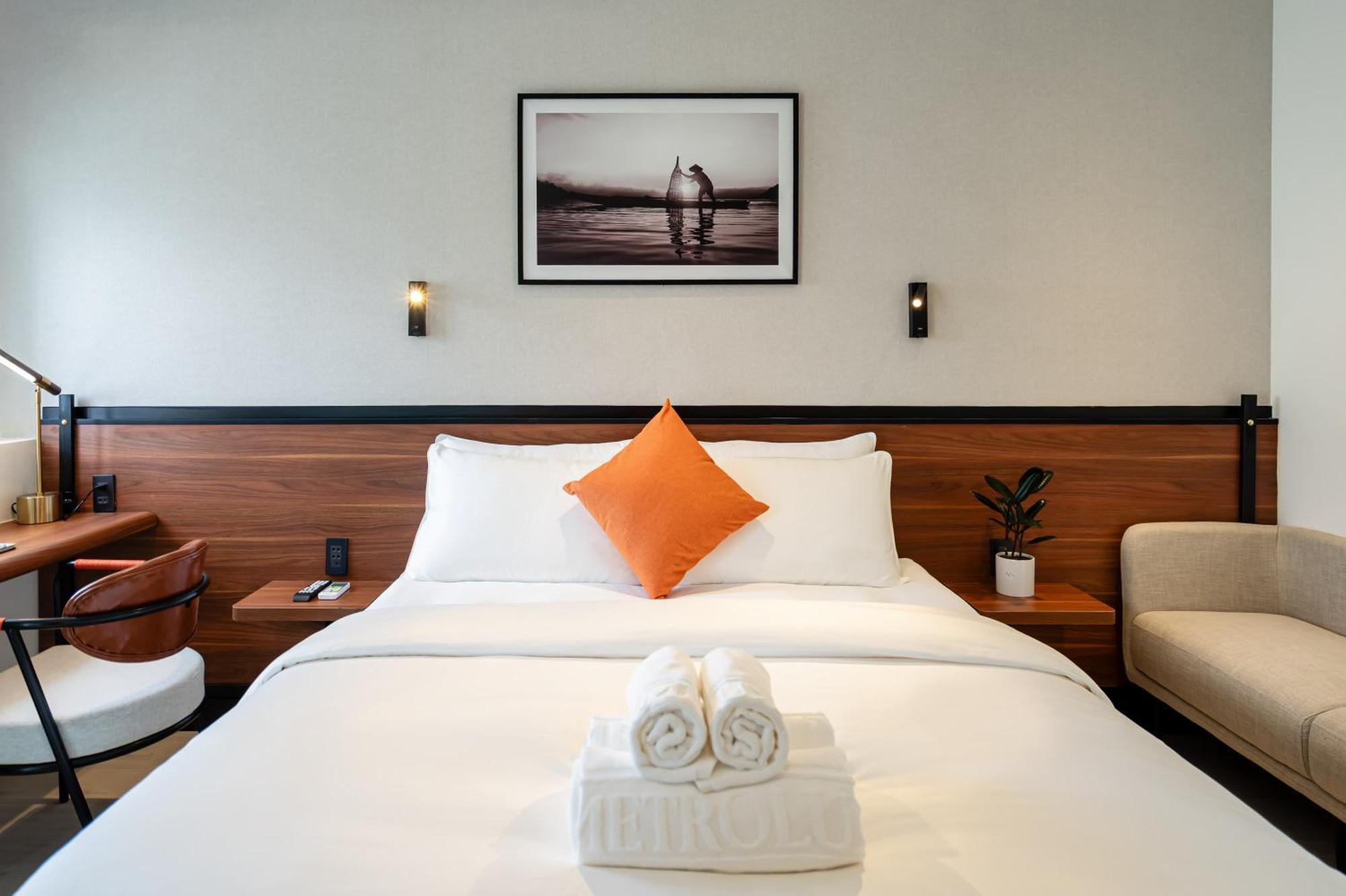 Metrolux Contemporary Hotel