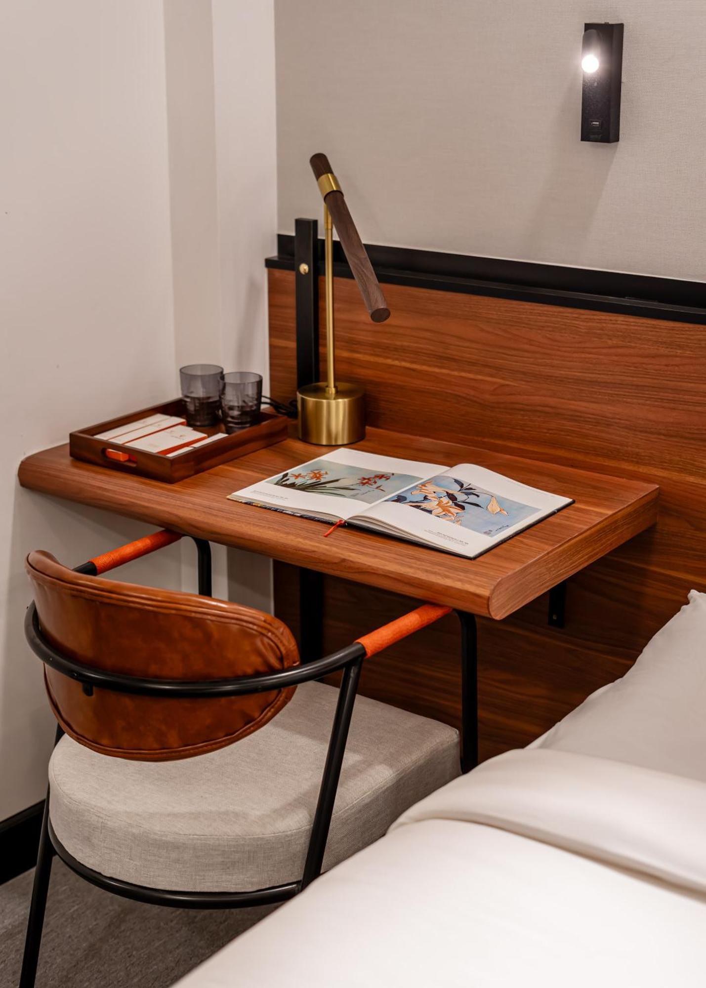 Hotel Metrolux Contemporary 4*
