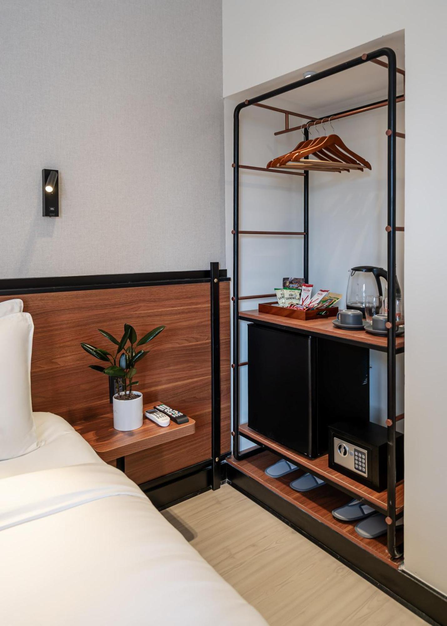 Hotel Metrolux Contemporary Ho Chi Minh City