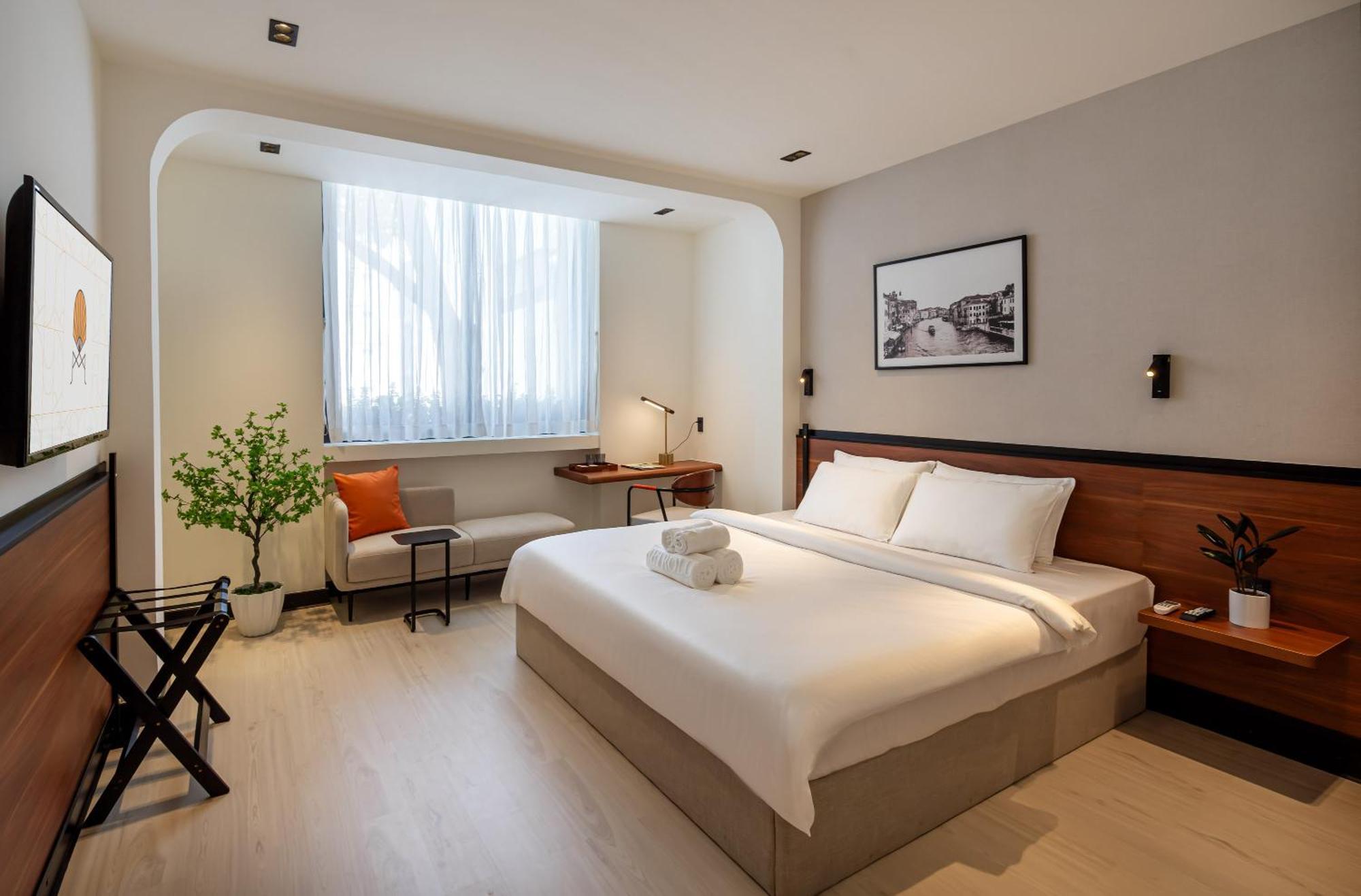 Metrolux Contemporary 4* Ho Chi Minh City