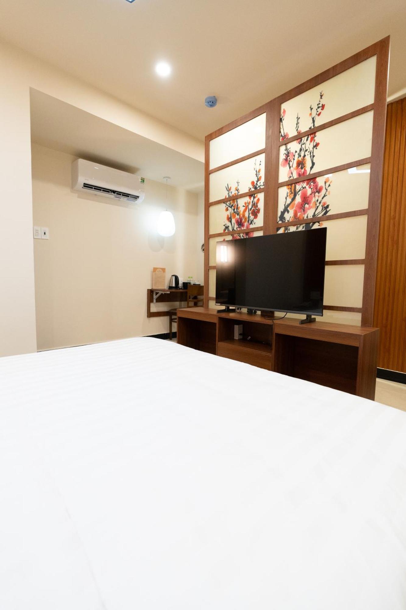 Ara Gem * Ho Chi Minh City
