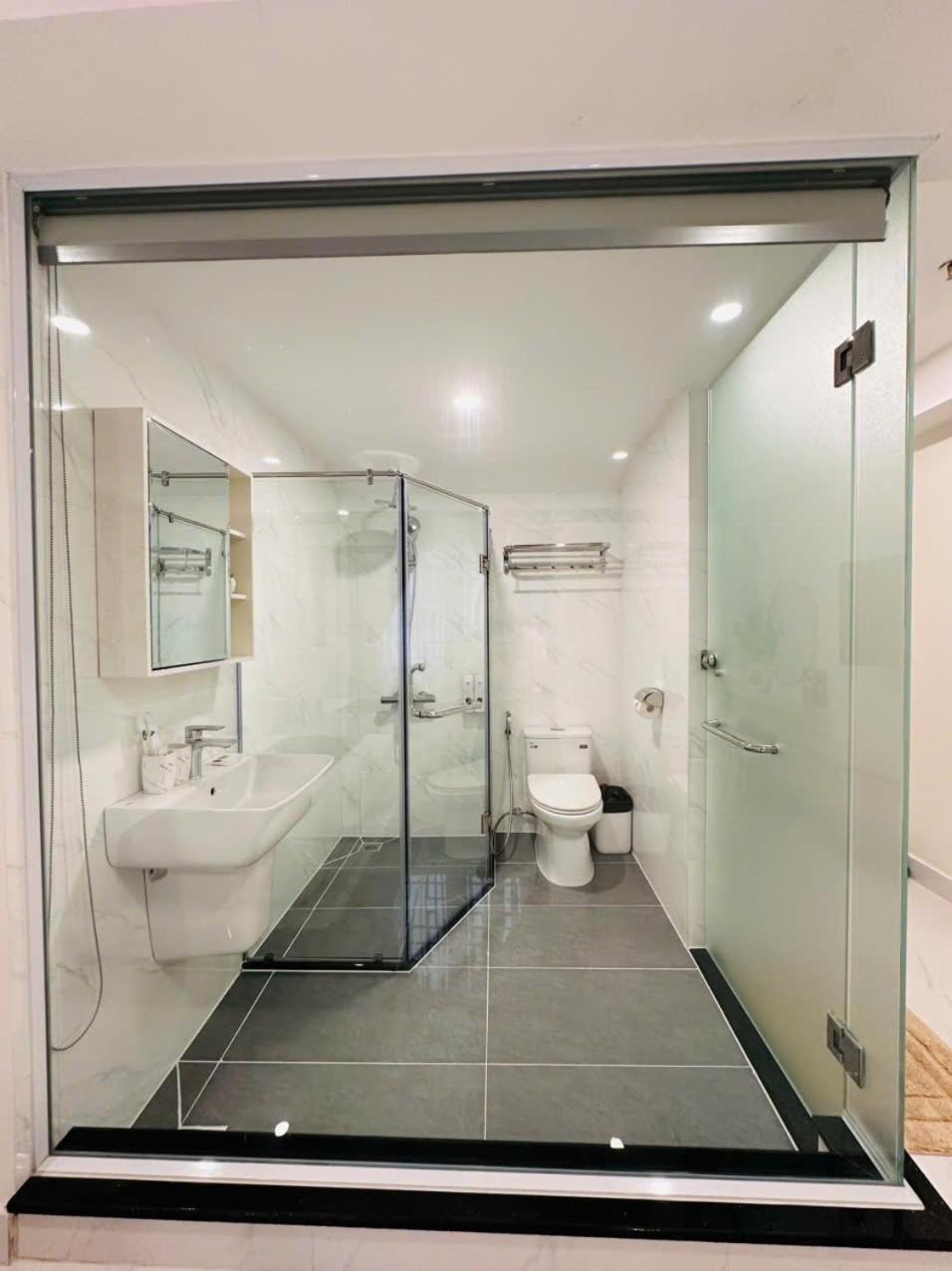 The Luxury Hotel Ho Chi Minh City