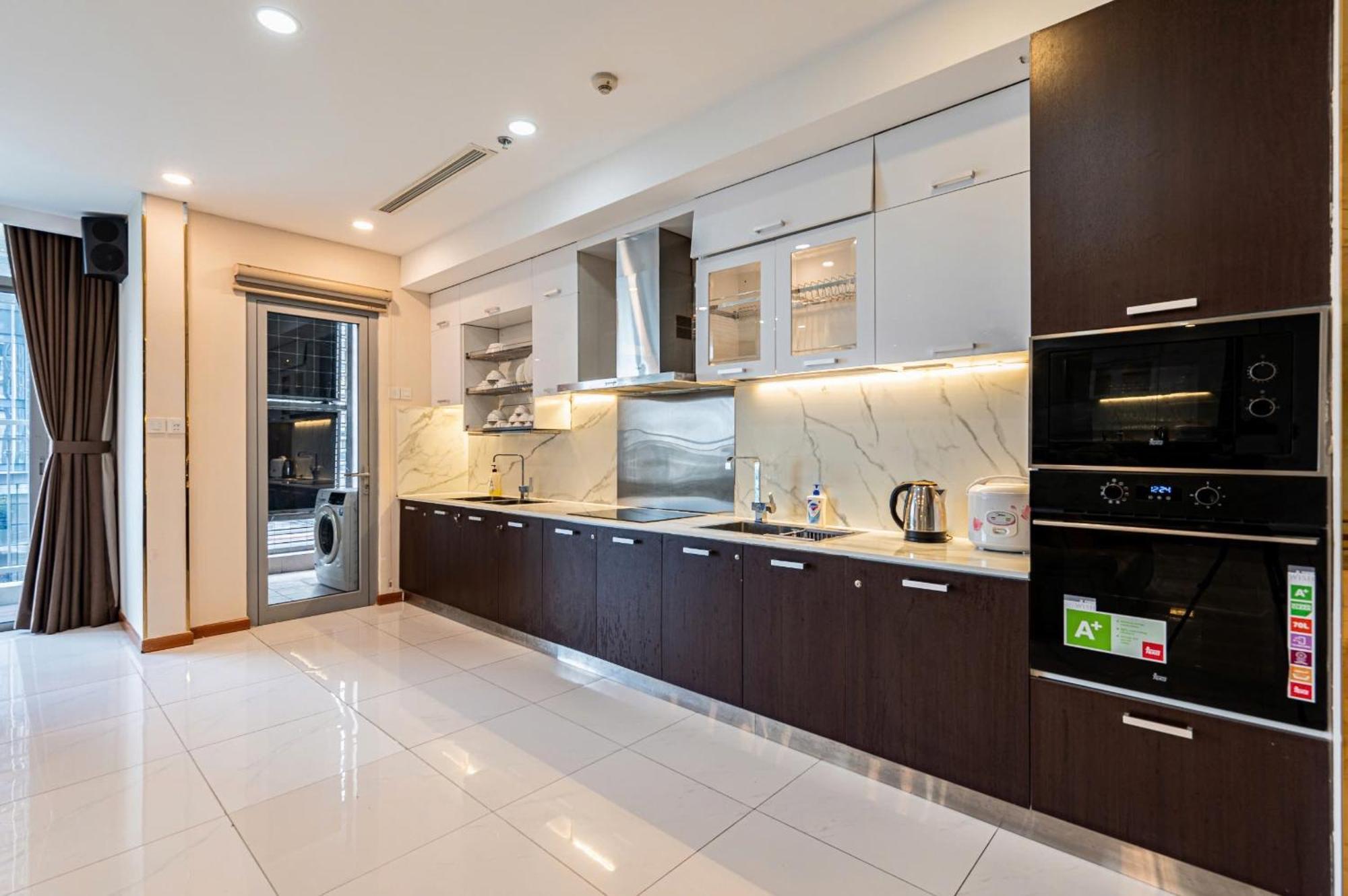 Landmark - Vinhomes Park Apartment *