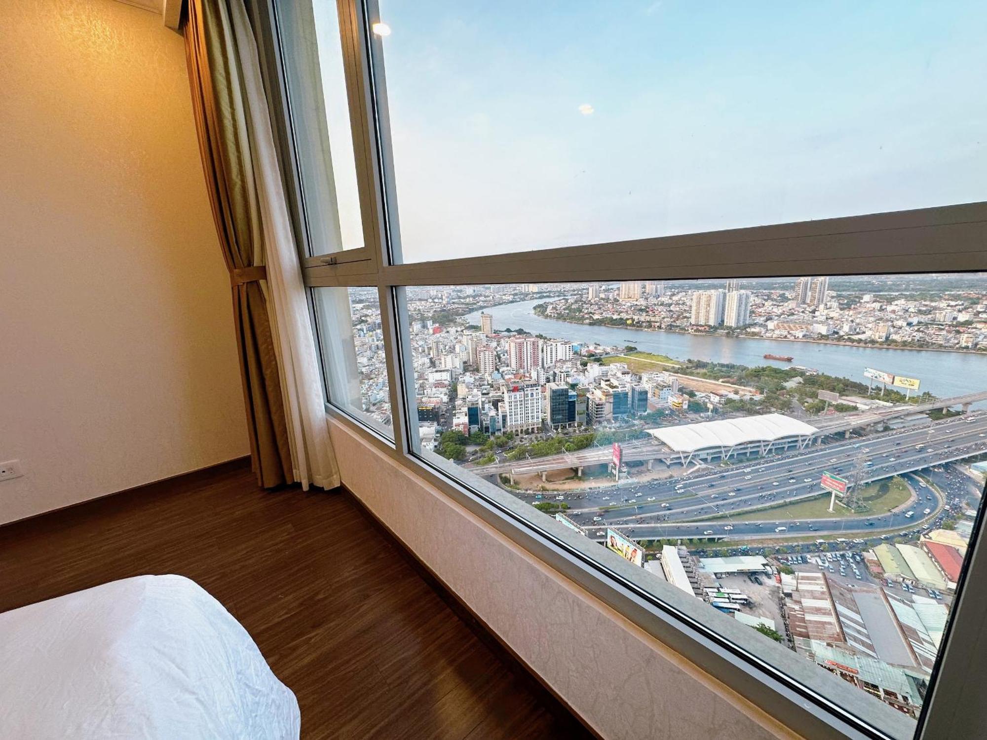 Landmark - Vinhomes Park * Ho Chi Minh City