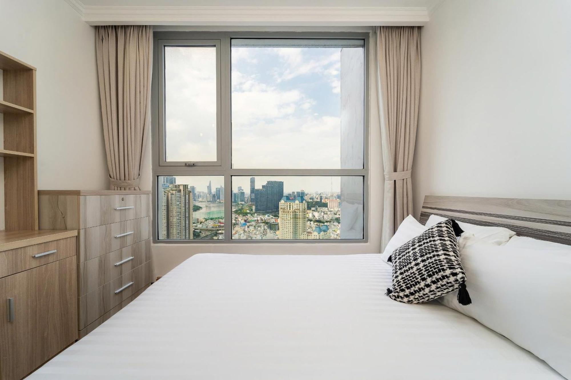 Landmark - Vinhomes Park Apartment *