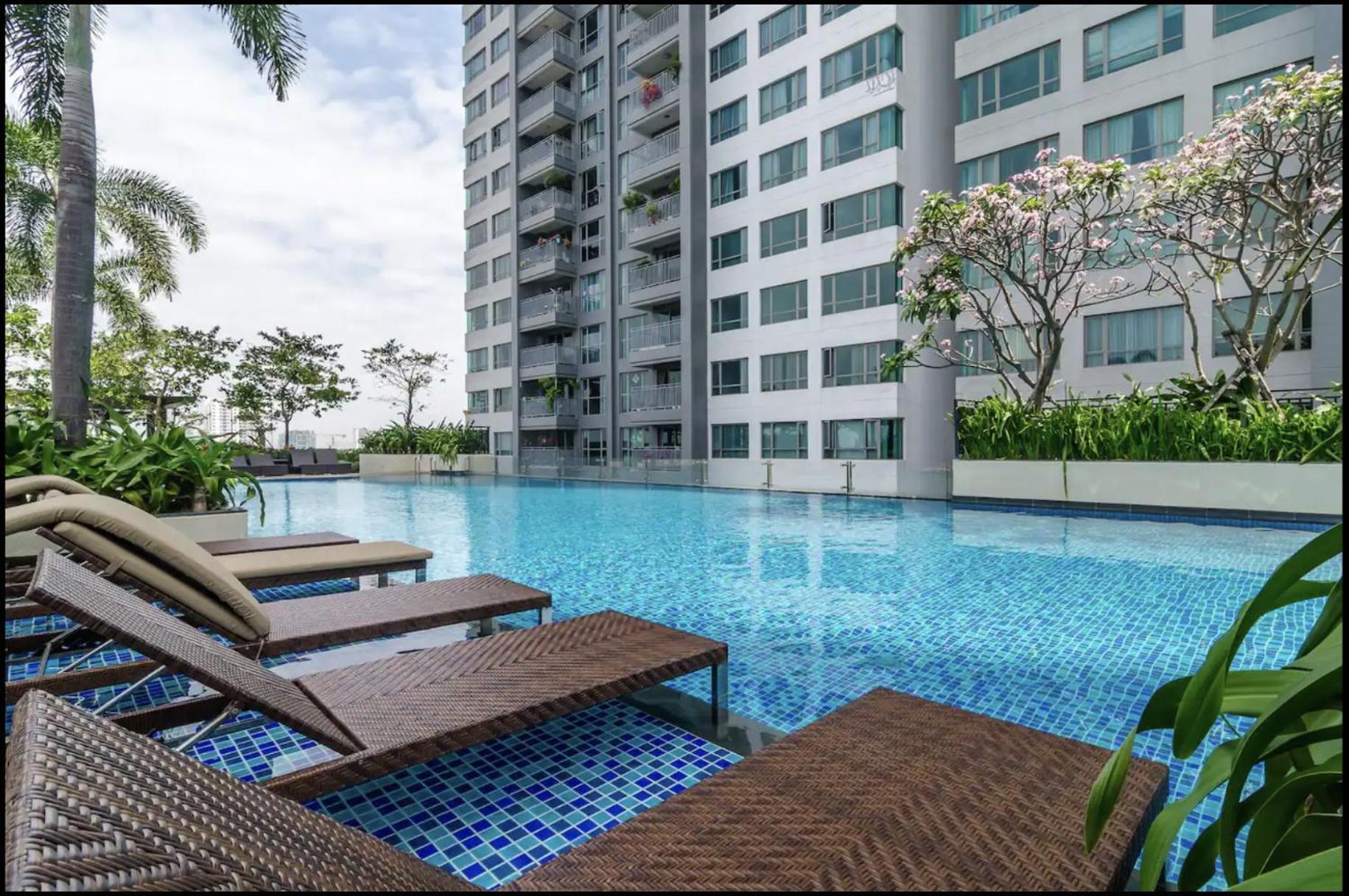 Genius River Gate Center Free Pool Bandar Ho Chi Minh