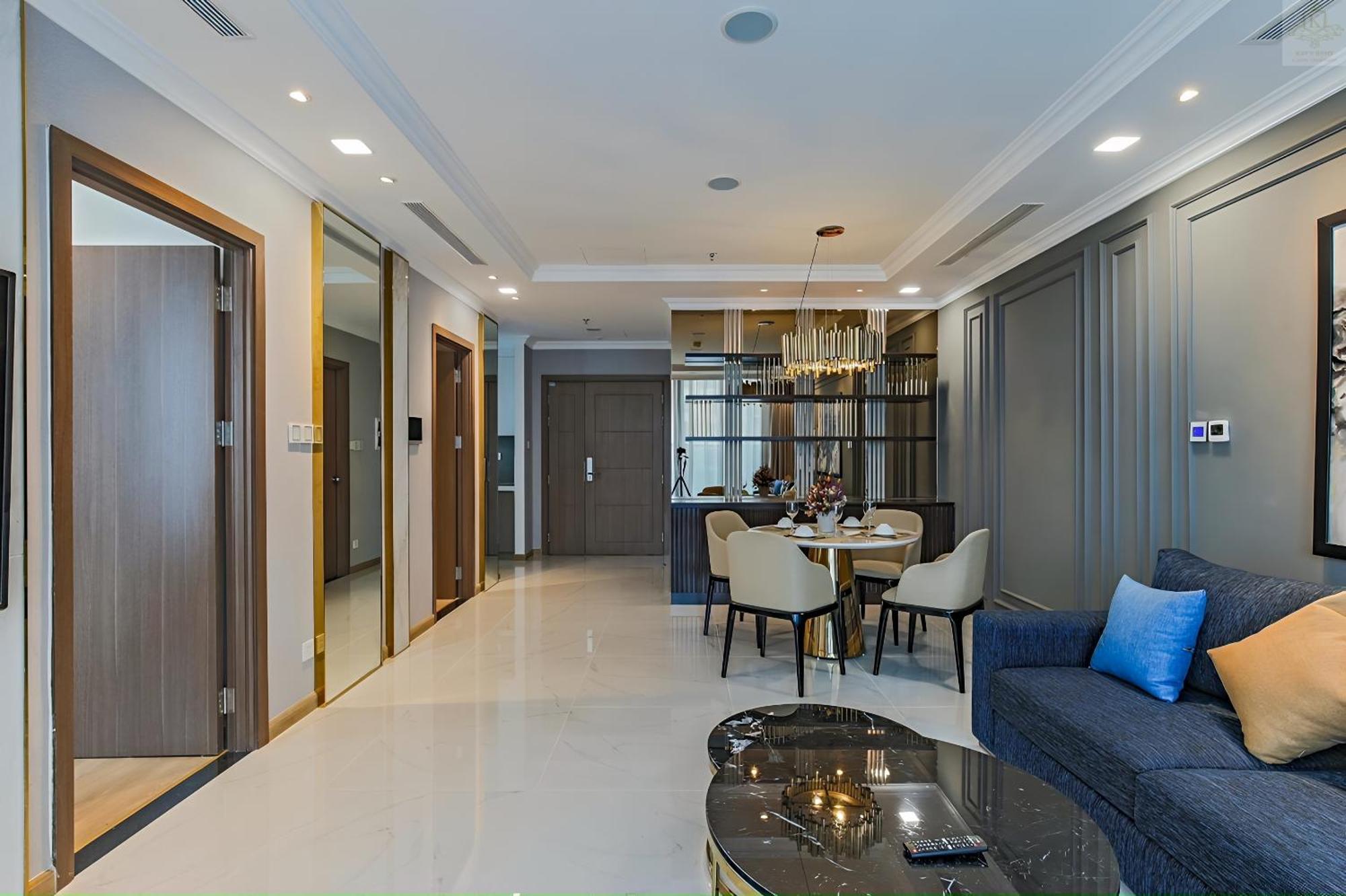 The Landmark 81 Riverside Resident