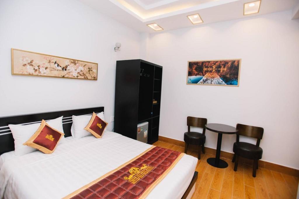 Reddoorz Thinh Gia Phat Hoang Hoa Tham Tan Binh Khách sạn