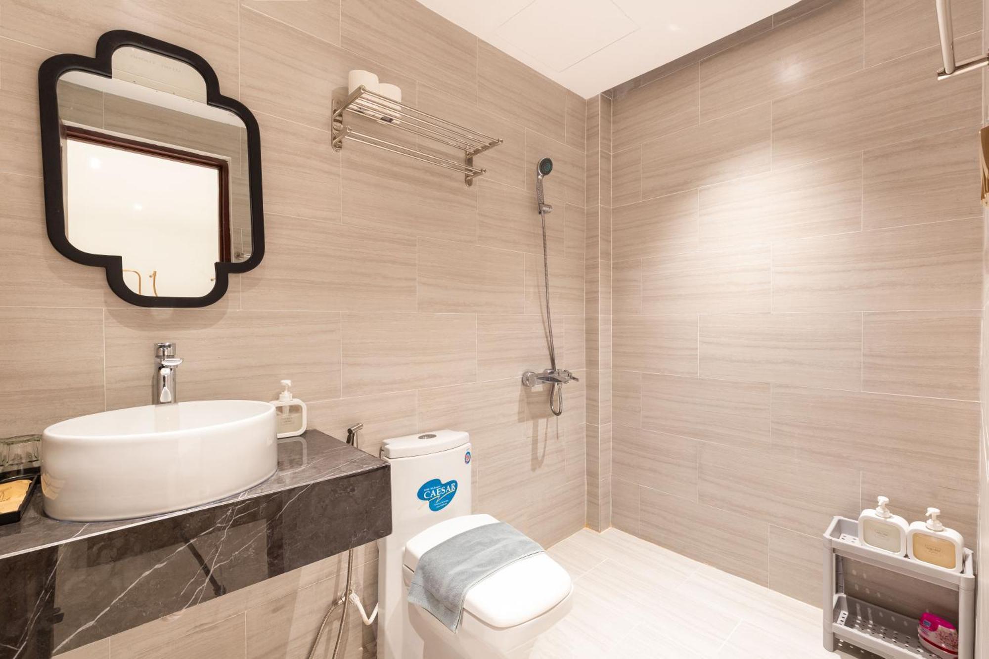 The Luxury Mays Khách sạn TP. Hồ Chí Minh