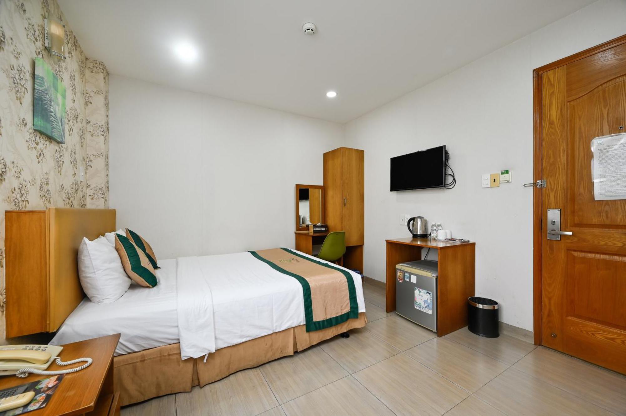 Khách sạn Camila Airport 3*