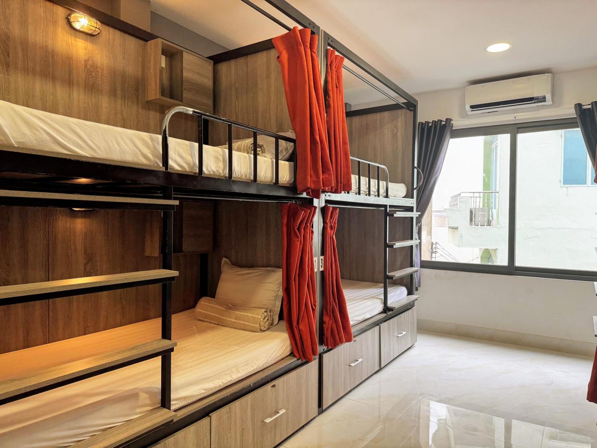 Base Backpackers