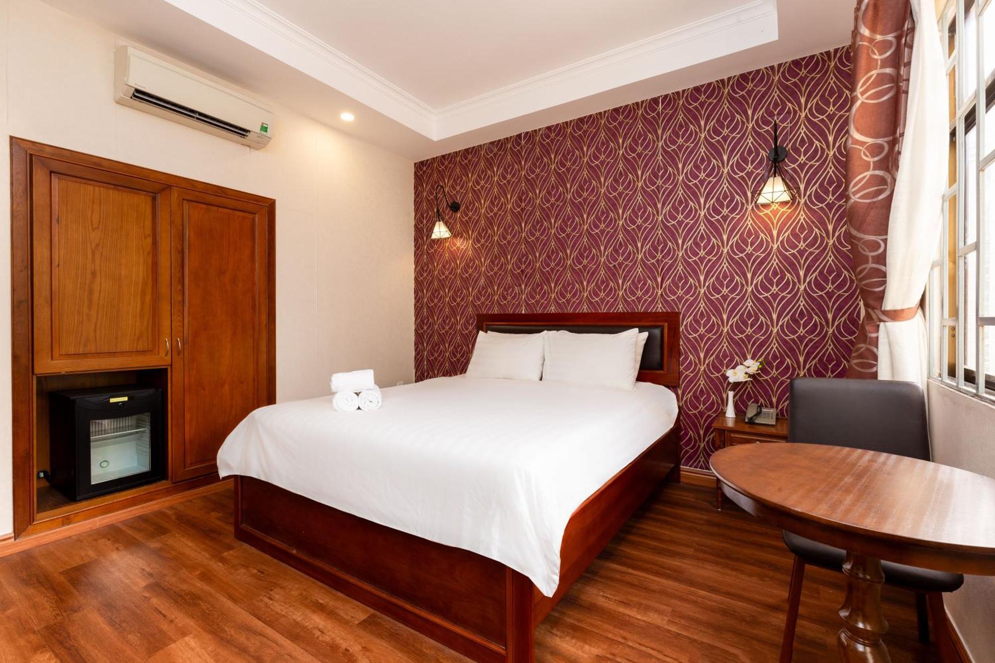 Khách sạn Premium Sonata Saigon TP. Hồ Chí Minh