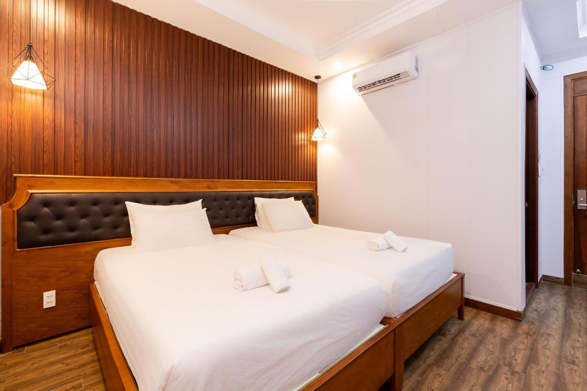 Premium Sonata Saigon 4*