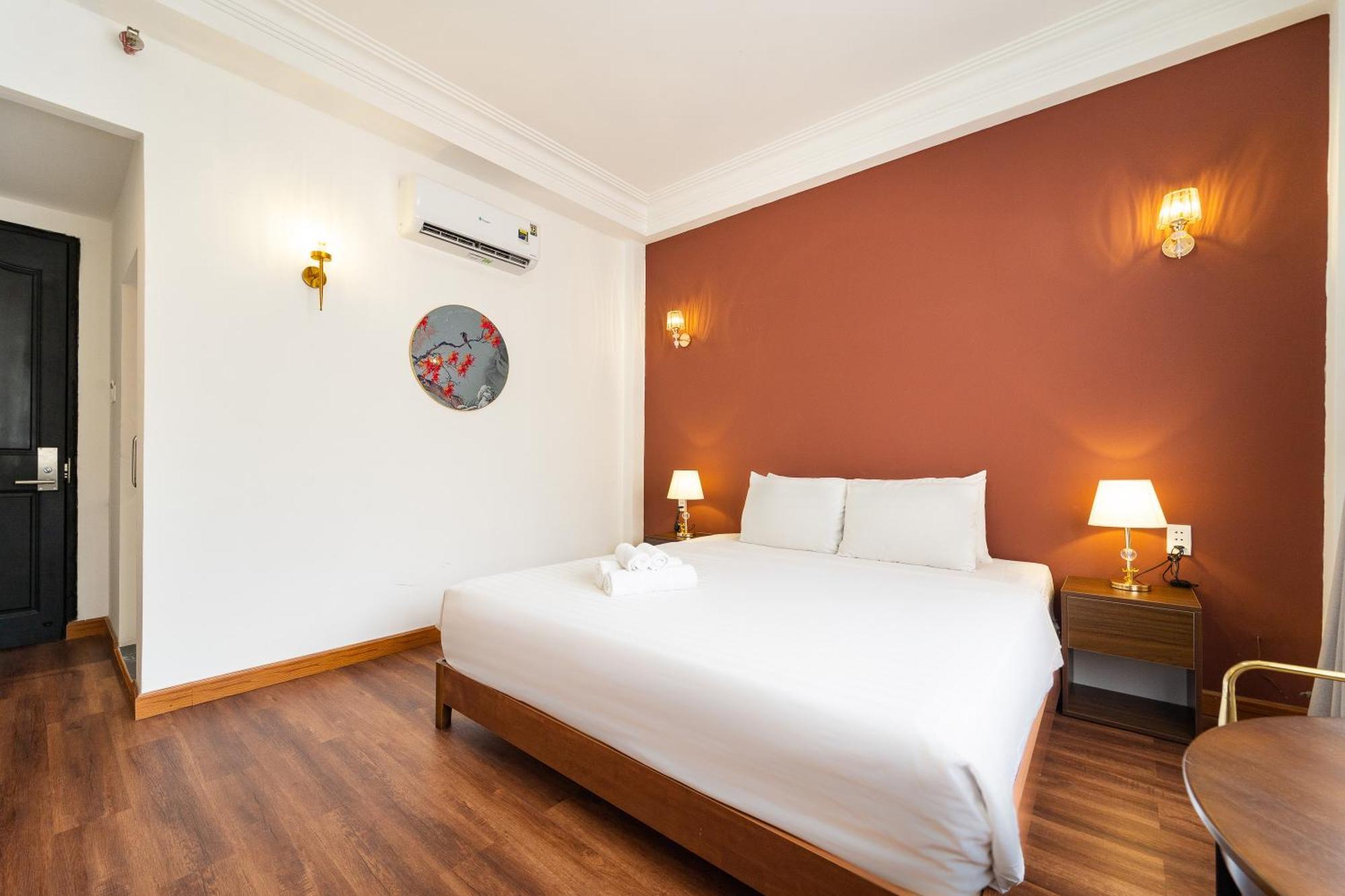 Khách sạn Premium Sonata Saigon 4*