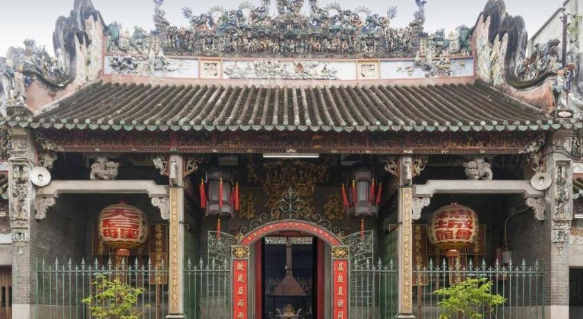 Khách sạn Reddoorz Thinh Gia Phat Hoang Hoa Tham Tan Binh 2*