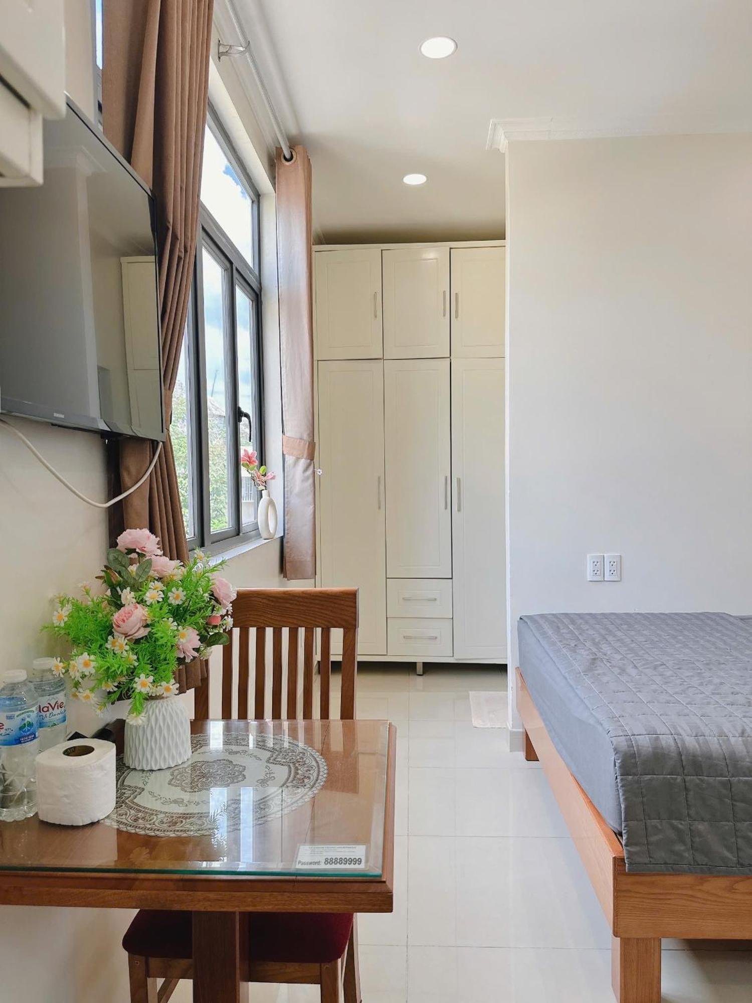 Ho Ly Chinh Thang Apartment *