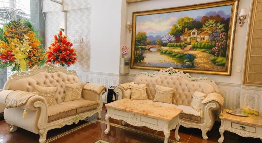 Reddoorz Thinh Gia Phat Hoang Hoa Tham Tan Binh Khách sạn