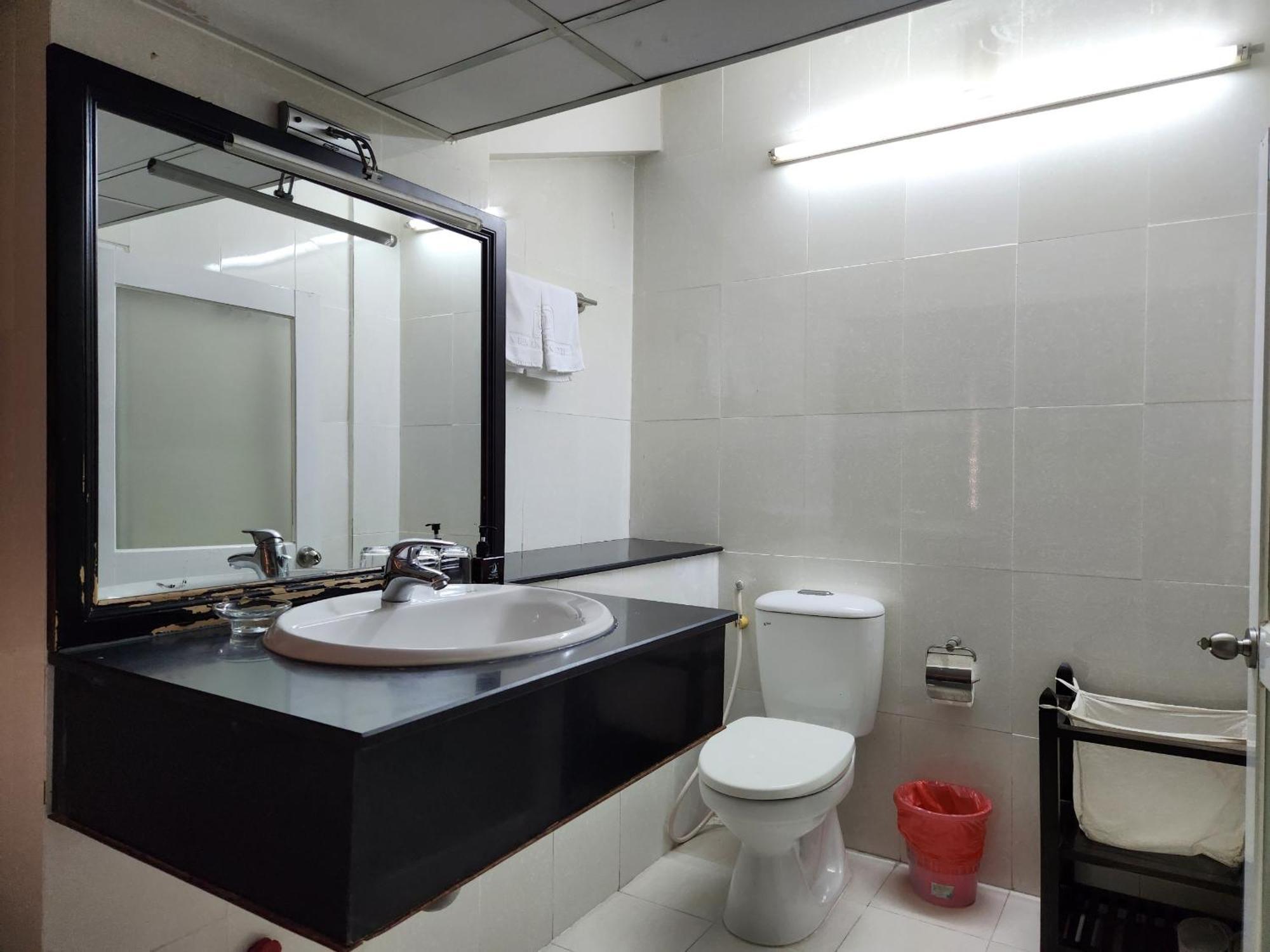 Vien Dong District 7 Phu My Hung Hotel 2*