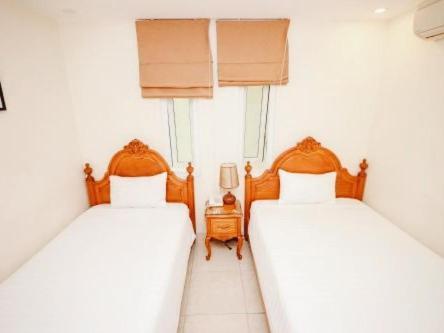 Sazi Erato Airport Hotel 2*