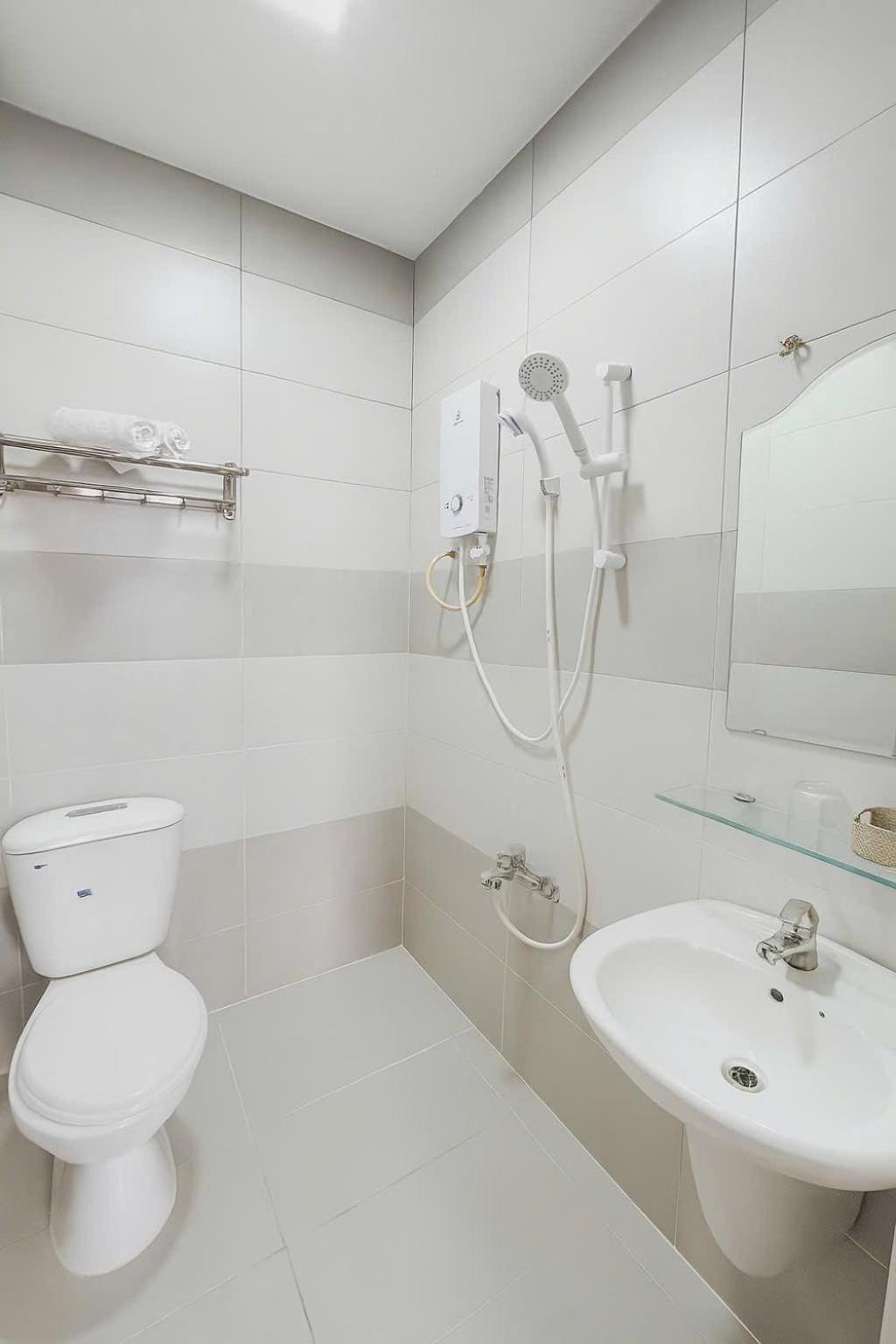 Hotel Diamond Hotel Cmt8 - Center Saigon 2*