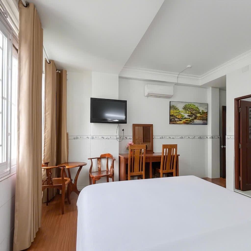 Diamond Hotel Cmt8 - Center Saigon 2*