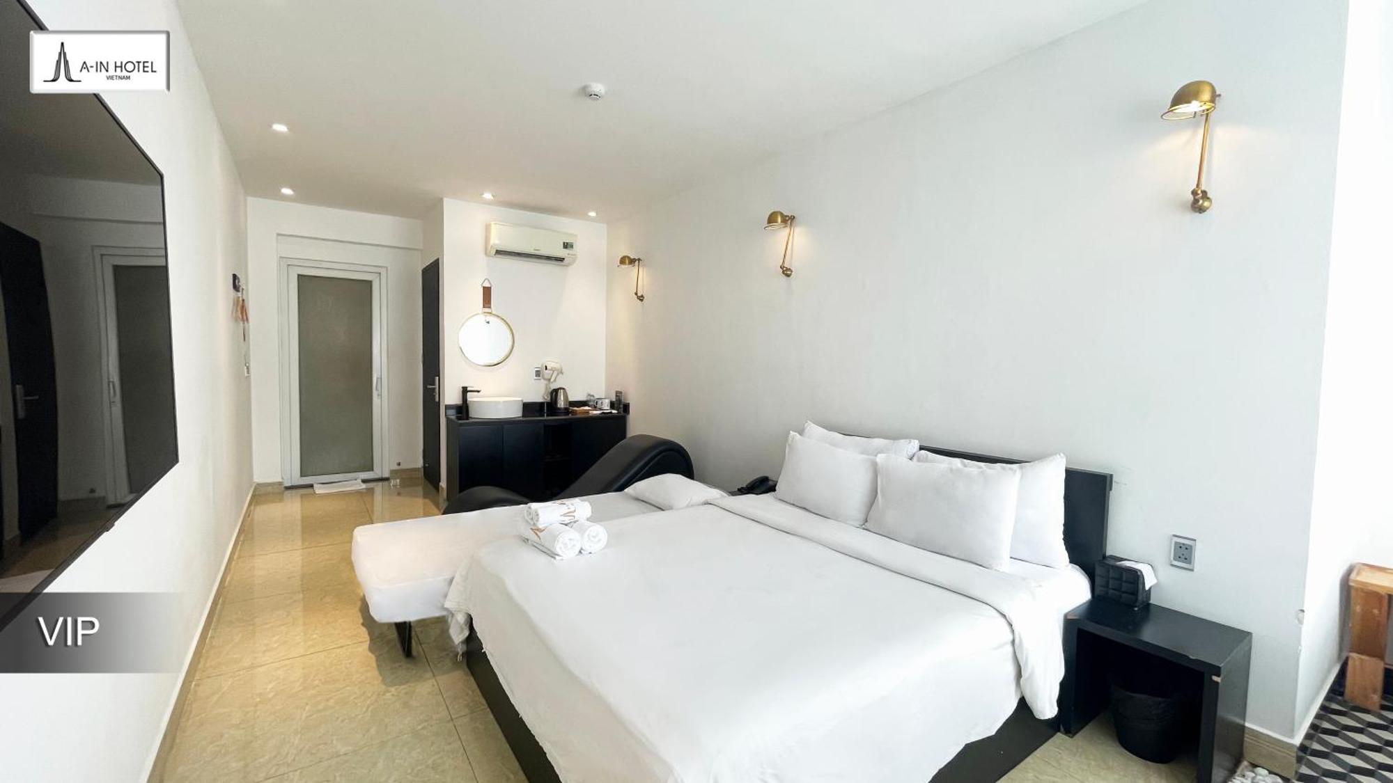 Hotel A In Riverside 2*