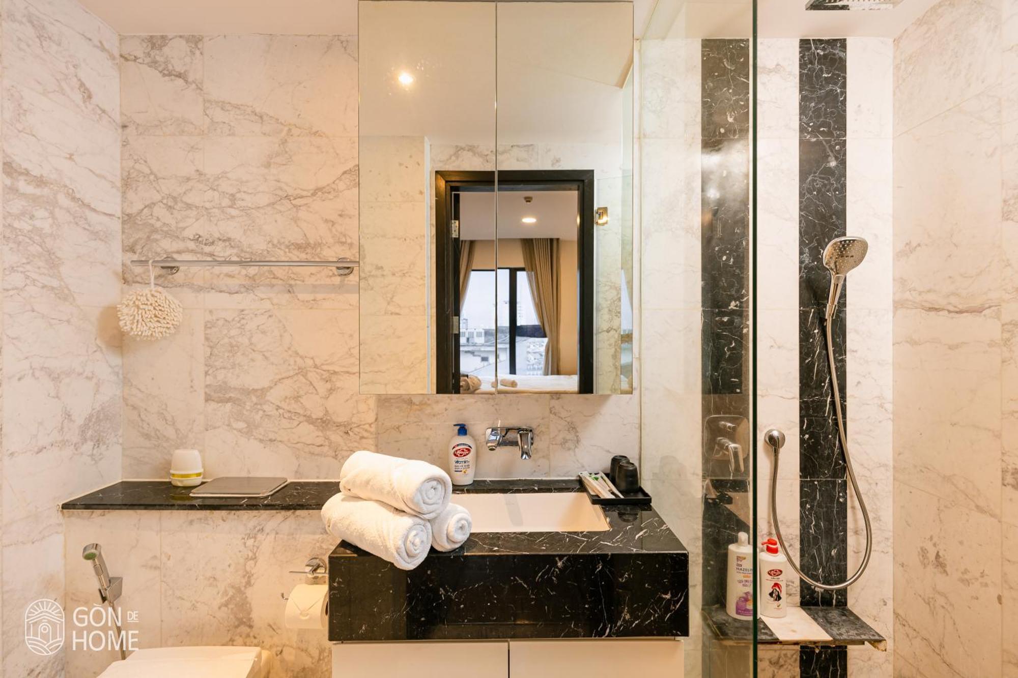 Luxury 2 Or 3br In Dist 1, Pool And Airport Pickup Ho Chi Minh City