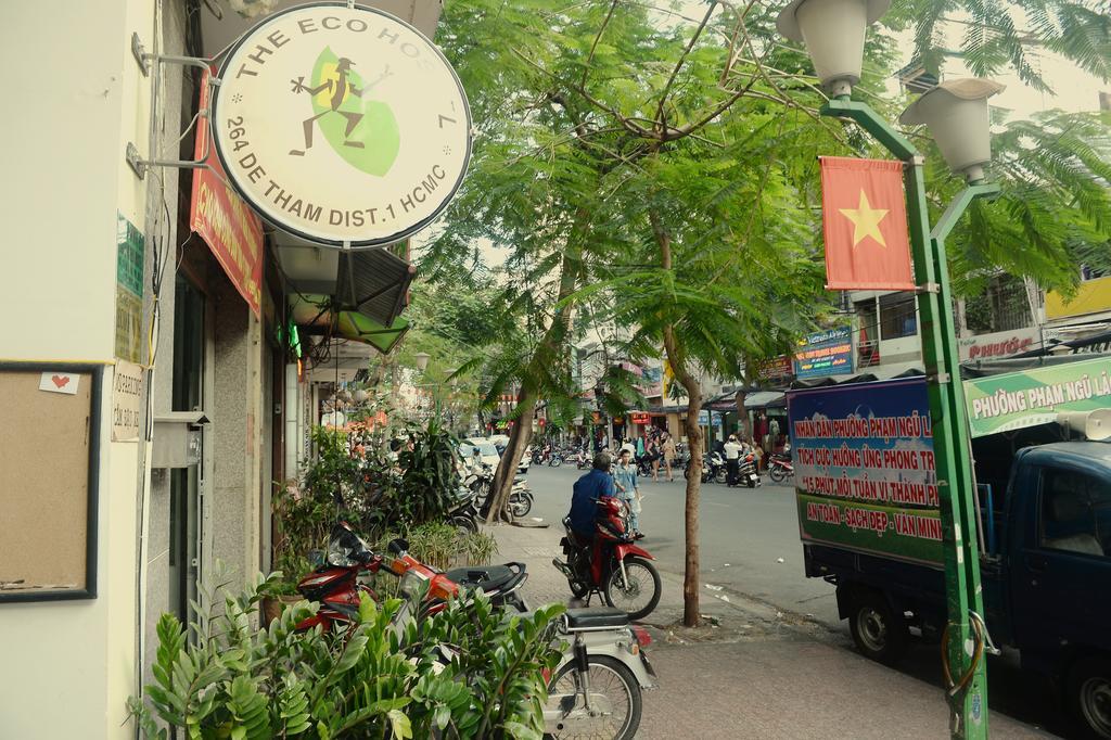 Eco Backpackers Hostel *