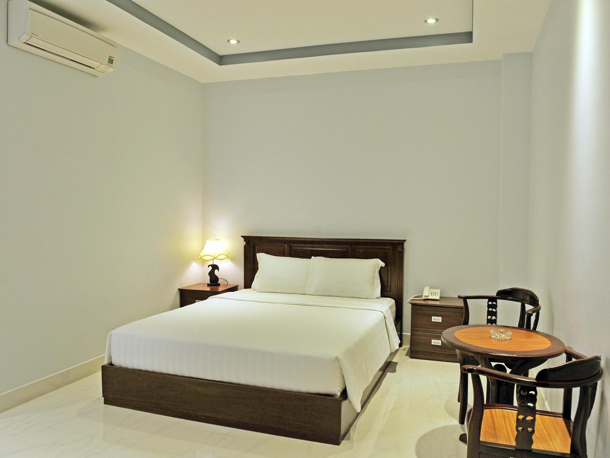 Hotel Phoenix Saigon