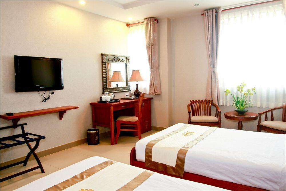 Hotel White Lion 3*