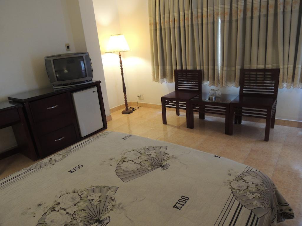 Phung Long Hotel