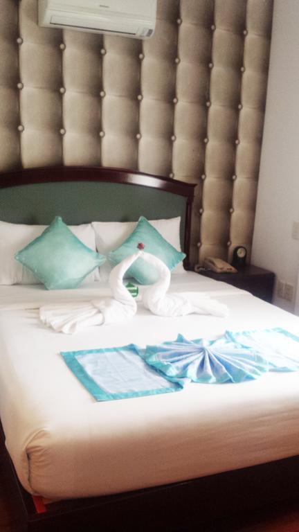 Hotel Universe Saigon 3*