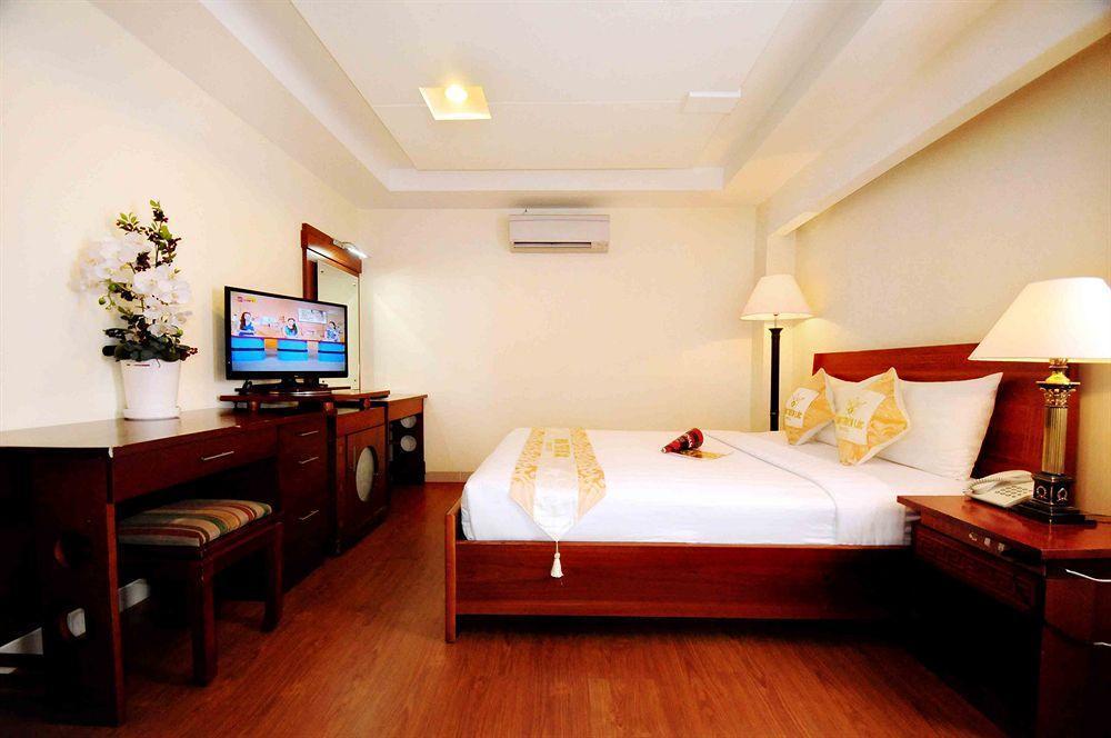 Hotel Blessing 1 Saigon