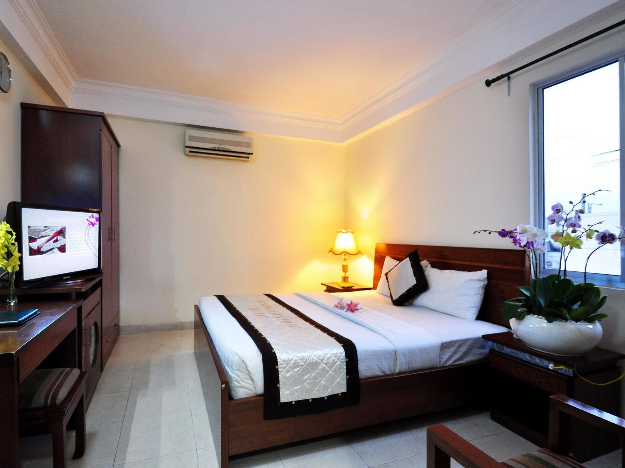 Hotel Blessing 1 Saigon