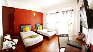 Universe Saigon Hotel 3*