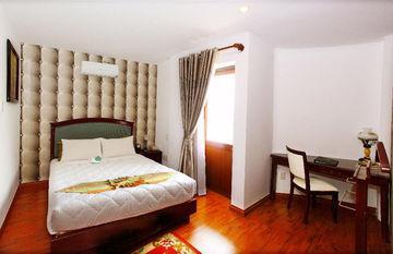 Universe Saigon Hotel