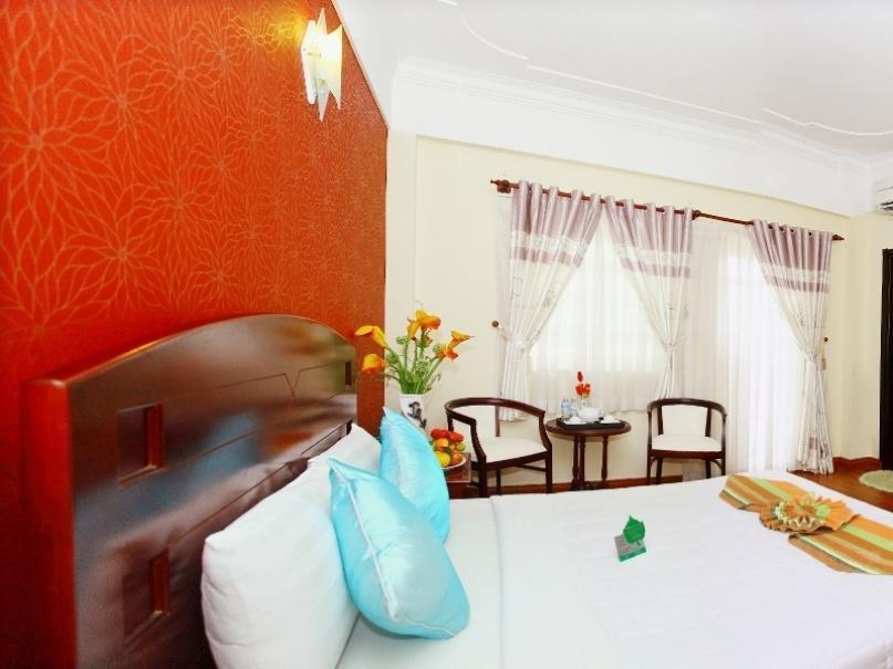 Universe Saigon Hotel 3*