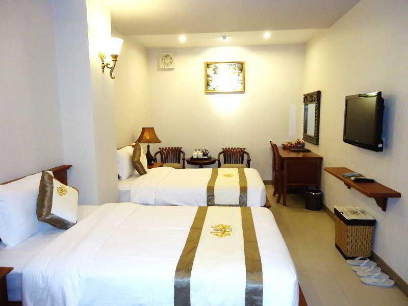White Lion Hotel 3*