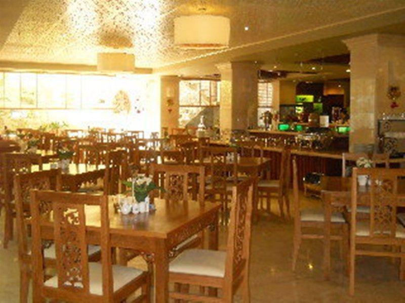 Au Charner Hotel