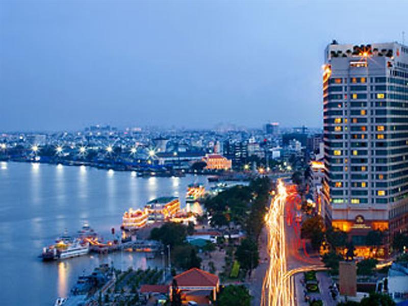 Khách sạn Renaissance Riverside Sài Gòn 5*