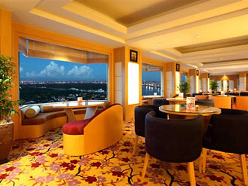 Khách sạn Renaissance Riverside Sài Gòn