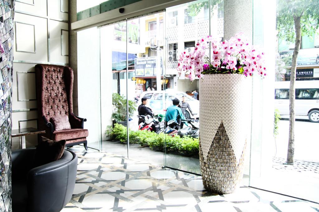 A&em Ba Trung Hotel 3*