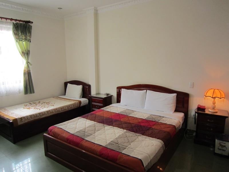 Ava Saigon 2*