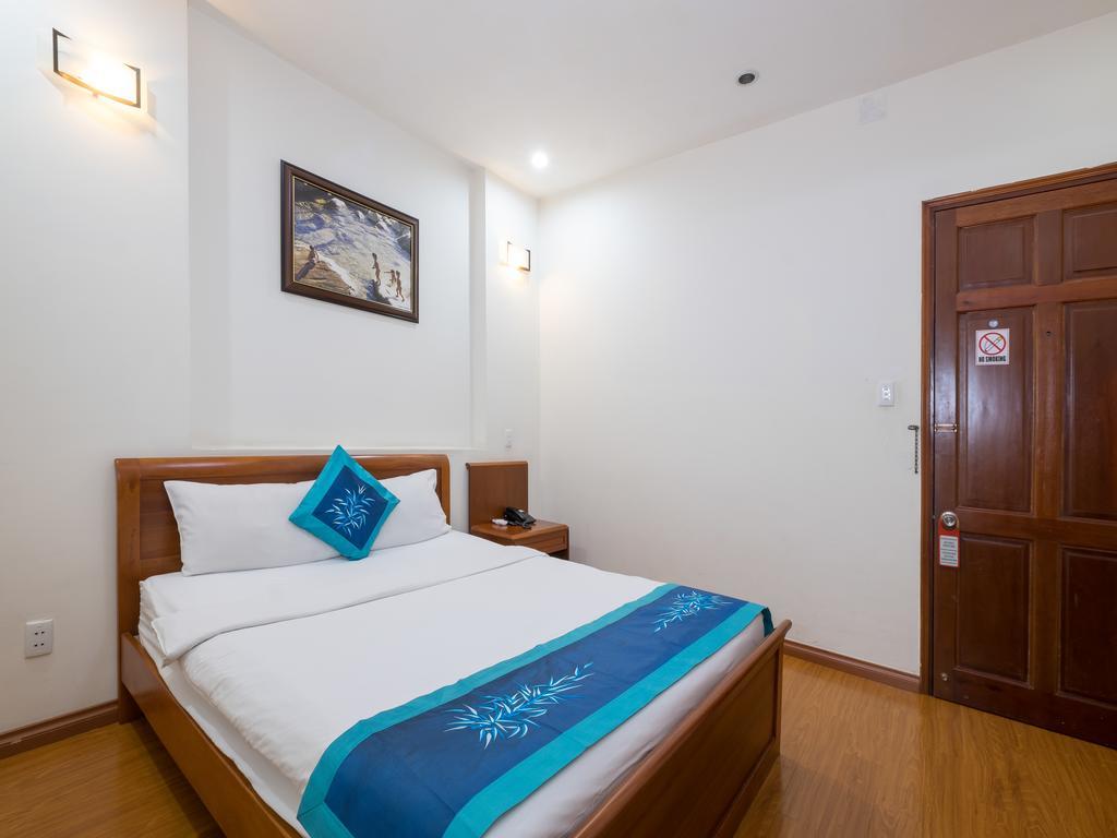 Hotel Blue River