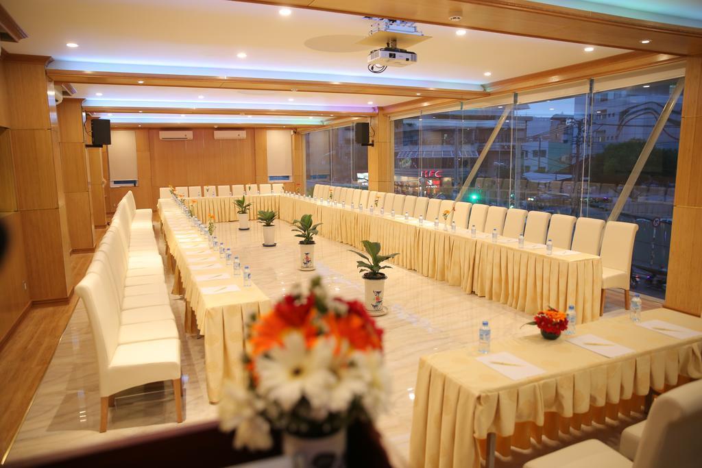 Lotus Saigon 4*